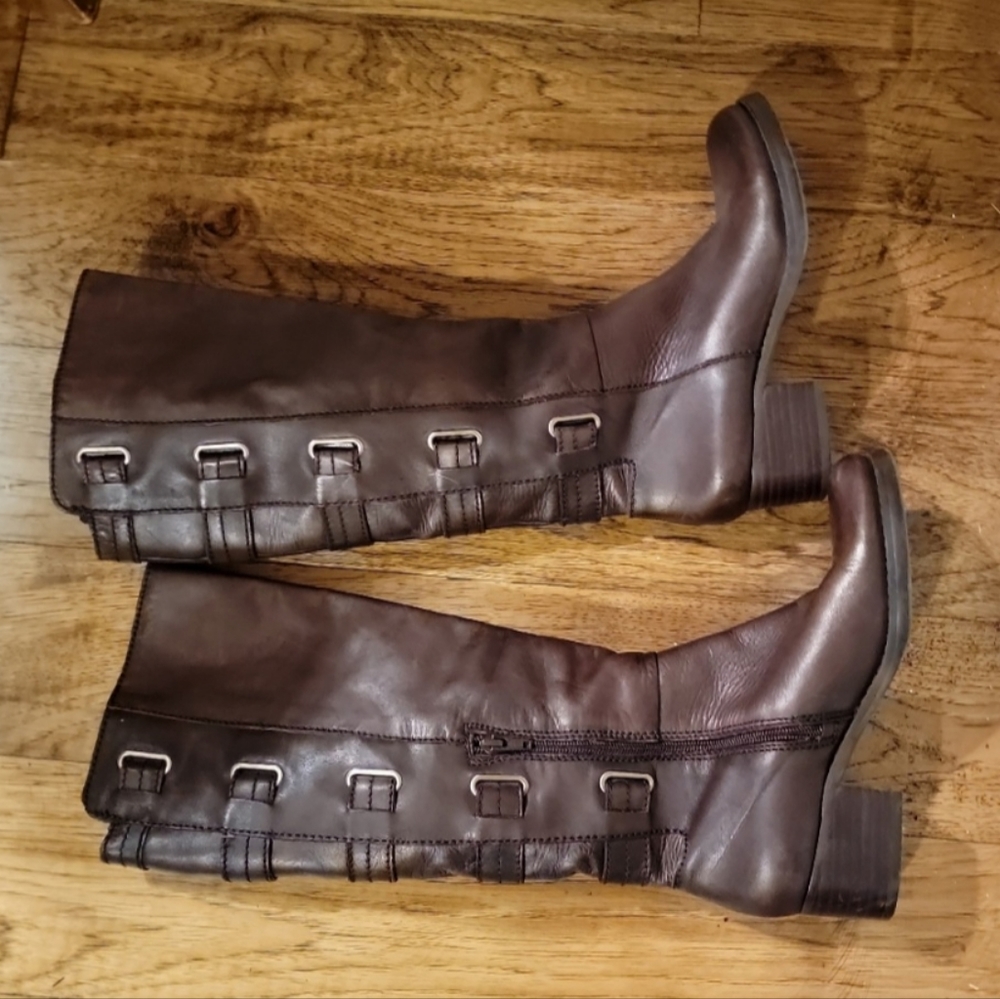 Women's Leather Riding Boot - Picture 2 of 4